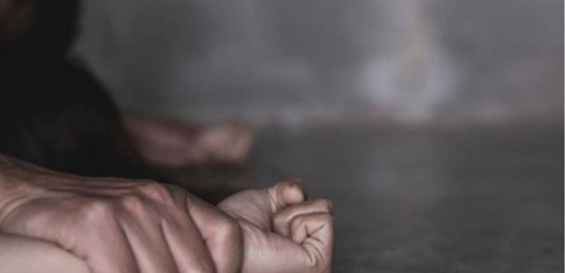 Kατήγγειλε τον εργοδότη της για απόπειρα βιασμού