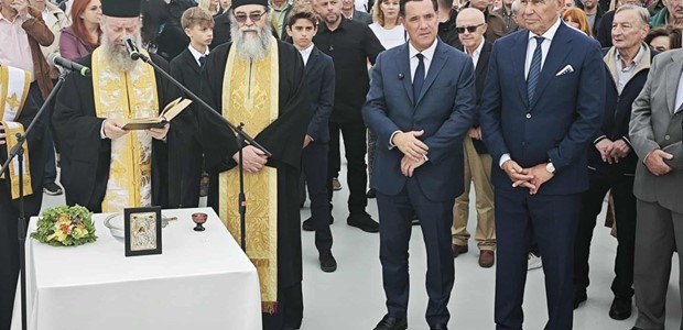 Εγκαινιάστηκε το άγαλμα του Ιάσωνα στον Βόλο