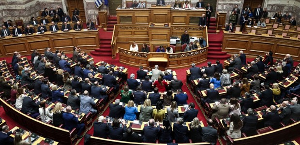 Αρση ασυλίας για τους 13 “γαλάζιους” βουλευτές