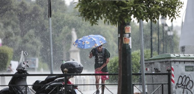 Αλλαγή στο σκηνικό με βροχές, καταιγίδες και κεραυνούς