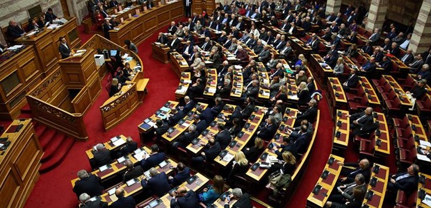 Kατατίθεται στη Βουλή το νομοσχέδιο για τα ομόφυλα ζευγάρια 