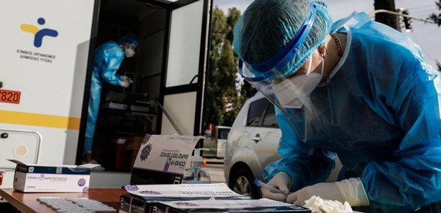 14 θετικά rapid tests στους σημερινούς ελέγχους στην πόλη 