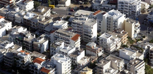 Παλαιότερα και φθηνότερα σπίτια αγοράζουν οι Ελληνες