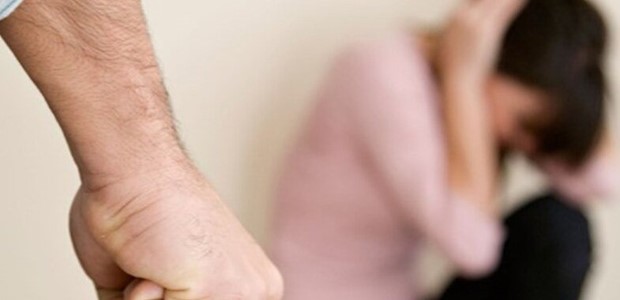  Έστειλε στο… Νοσοκομείο την εν διαστάσει σύζυγό του