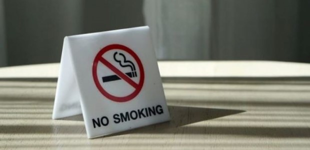 Έπεσαν οι πρώτες «καμπάνες» για το κάπνισμα 