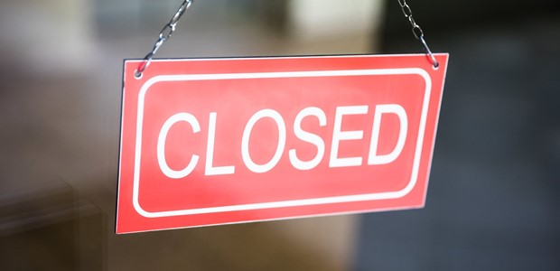 Εξι Σάββατα κλειστά τα εμπορικά καταστήματα 