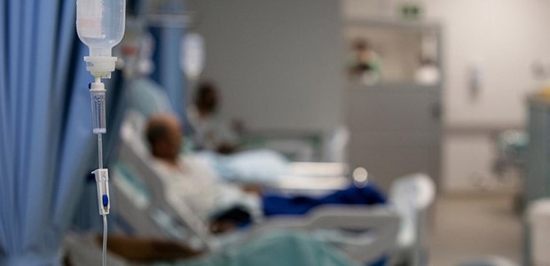 350 εισαγωγές στα νοσοκομεία για νοσηλεία την εβδομάδα