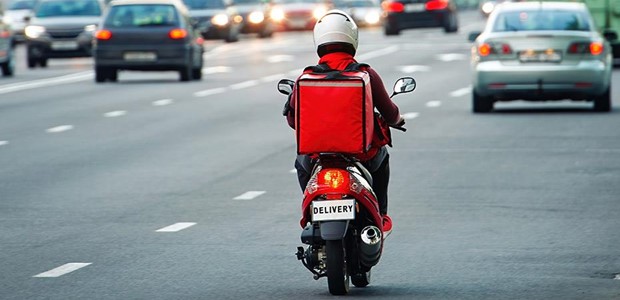 Έκαναν ντελίβερι... στην Επιθεώρηση Εργασίας εν μέσω καύσωνα 