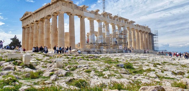 Γυναίκα έπεσε και σκοτώθηκε από τον λόφο του Αρείου Πάγου