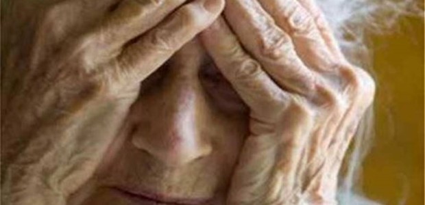 Εγγονός χτύπησε την 87χρονη γιαγιά του 