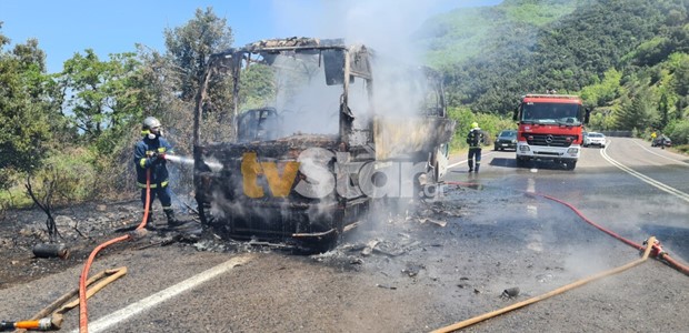 Λεωφορείο τυλίχθηκε στις φλόγες στις στροφές του Μπράλου 