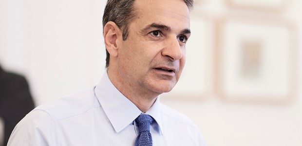 Ευχές για τα Χριστούγεννα με προτάσεις για βιβλία
