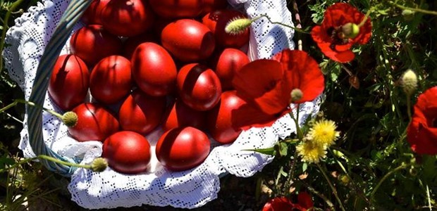 Πιο κοντά το «Πάσχα στο χωριό» για τους Ελληνες