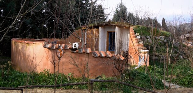 Σπίτια από άχυρο και πηλό στις παρυφές του Κισσάβου
