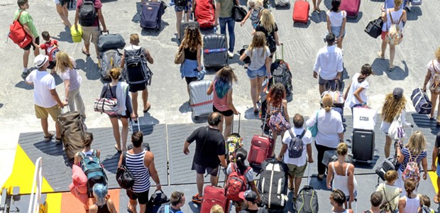 Ποιοι τουρίστες αφήνουν το περισσότερο χρήμα στη χώρα;