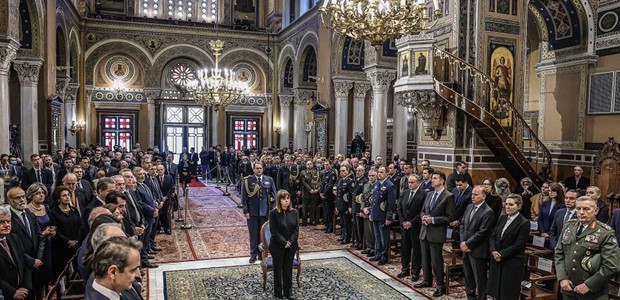 Τέμπη: Μνημόσυνο για τα θύματα σε όλους τους ναούς 