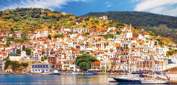 "Διαψεύδουμε τα περί δήθεν κλεισίματος του νησιού μας" 