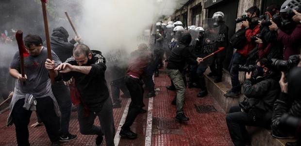 Επεισόδια στο φοιτητικό συλλαλητήριο στην Αθήνα