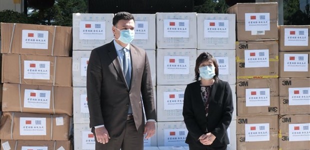 Πενήντα χιλιάδες μάσκες δωρεά από την Κίνα