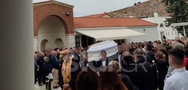 Θρήνος στην κηδεία της 15χρονης 