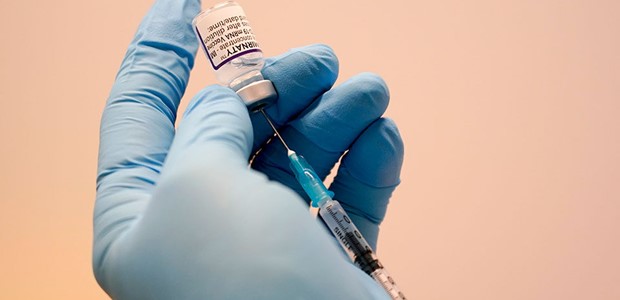 Προχωρούν οι εμβολιασμοί με την αναμνηστική δόση