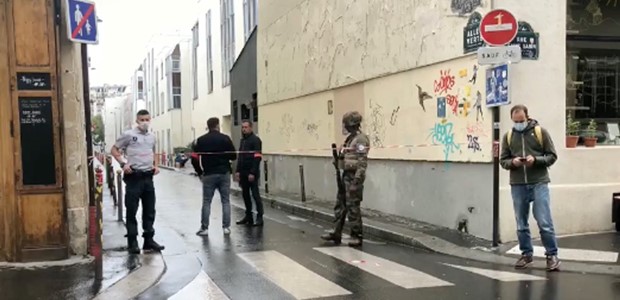 Επίθεση με μαχαίρι κοντά στα πρώην γραφεία του Charlie Hebdo
