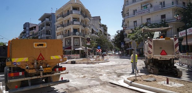 Σε εξέλιξη οι εργασίες στον κυκλικό κόμβο της Νικηταρά