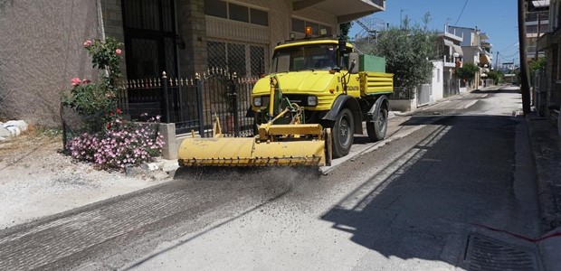 Η ΔΕΥΑΛ ασφαλτοστρώνει δρόμους στην  Νέα Σμύρνη