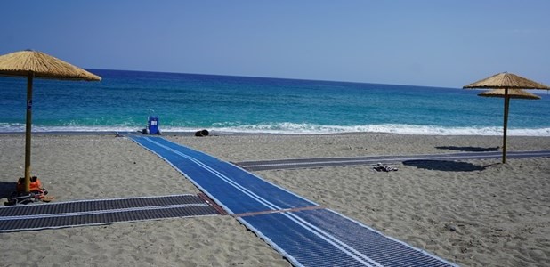 Αυτόνομη πρόσβαση σε παραλίες για ΑμεΑ