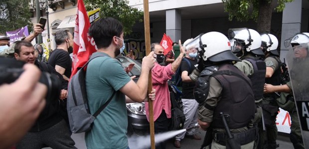 Ένταση και ρίψη χημικών στο αντιφασιστικό συλλαλητήριο