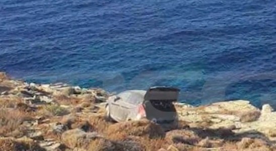 Ξυλοκόπησε τη Γαρυφαλλιά και την έριξε ζωντανή στη θάλασσα 