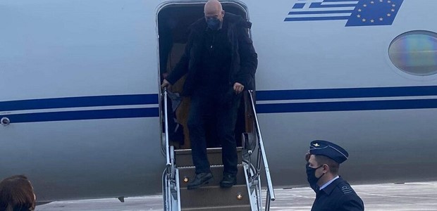 Ν. Δένδιας: Έφτασε στη Μολδαβία - Καθ’ οδόν για Οδησσό
