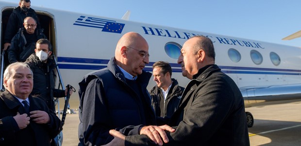 Μην περιμένουμε σεισμό για να βελτιώσουμε τις σχέσεις μας