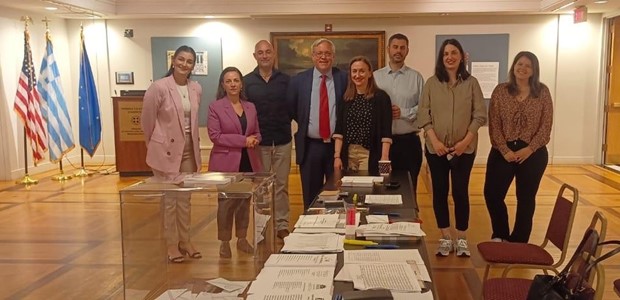 Εκλογές 2023: Έκλεισαν οι κάλπες για τους Έλληνες στην Ευρώπη