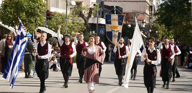 Πλήθος κόσμου στην λαμπρή παρέλαση της 28ης Οκτωβρίου