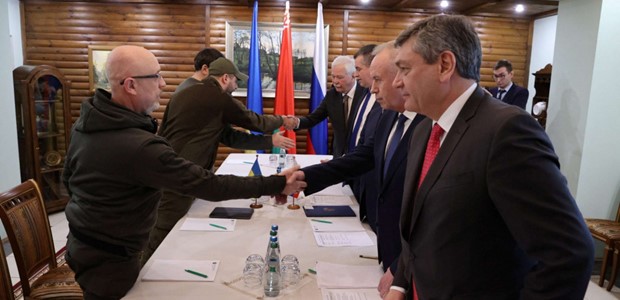 Συμφώνησαν για ανθρωπιστικούς διαδρόμους Κίεβο και Μόσχα