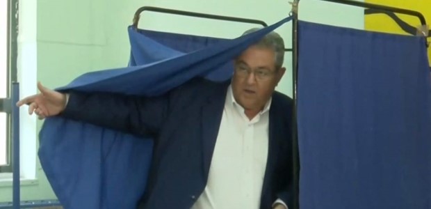 Κουτσούμπας: Δεν του έδωσαν… το ψηφοδέλτιο του ΚΚΕ! 