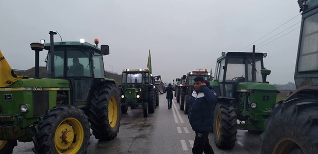 Μπλόκο στον Ε-65 στήνουν οι αγρότες 