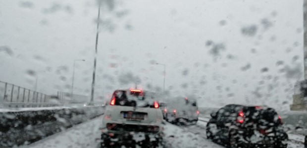 Απελπιστική η κατάσταση στην Αττική Οδό – Ουρές χιλιομέτρων
