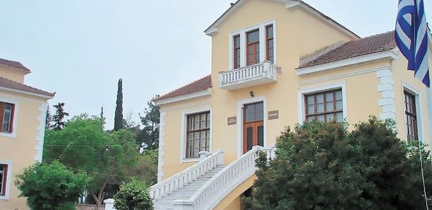 Εκπαίδευση στην Αβερώφειο Σχολή για μια 40χρονη