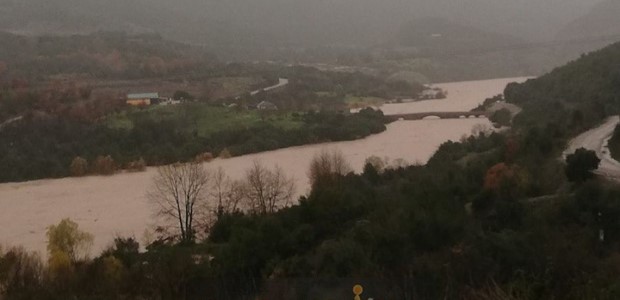 Ανεβαίνει συνεχώς η στάθμη σε ποτάμια από τις βροχές