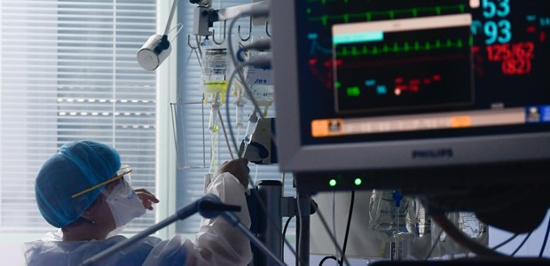 Κορωνοϊός: Εξέπνευσε στη ΜΕΘ 73χρονη Λαρισαία 