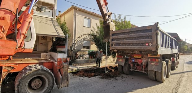 Προχωρά το αντιπλημμυρικό της ΔΕΥΑΤ στην Μπάρα (φωτο)