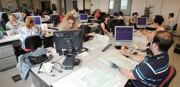 Μέχρι τα μεσάνυχτα οι φορολογικές δηλώσεις