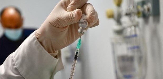Covid-19: Επιταχύνονται οι ρυθμοί των εμβολιασμών