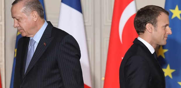 Ερντογάν: "Ο Μακρόν χρειάζεται ψυχοθεραπεία"