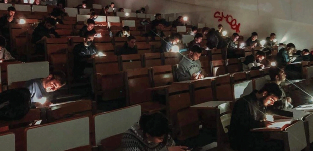 Φοιτητές στο ΕΜΠ έδωσαν εξετάσεις στο σκοτάδι