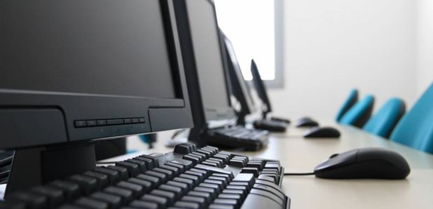 Νέοι υπολογιστές στα  σχολεία επαγγελματικής εκπαίδευσης
