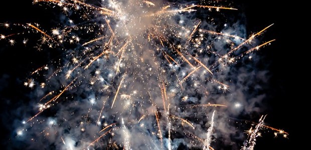 Τουλάχιστον τρία παιδιά σοβαρά τραυματισμένα από βεγγαλικά
