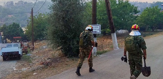 Ο Στρατός μπαίνει στη μάχη κατά των πυρκαγιών